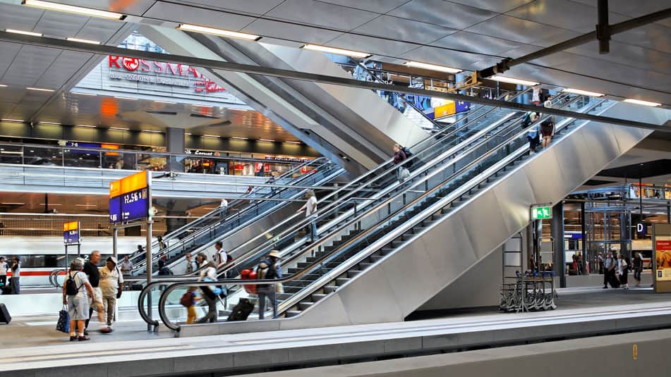 kone-image-aufzug-rolltreppe-transitzentren_951x535